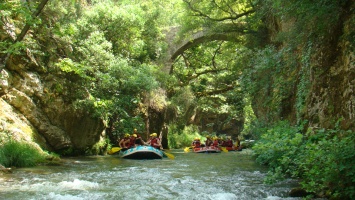 Trekking & Rafting sessions in mountainous Arcadia: It is not just extreme...its magic